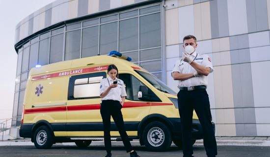 都兰救护车转运病人算来回费用吗？