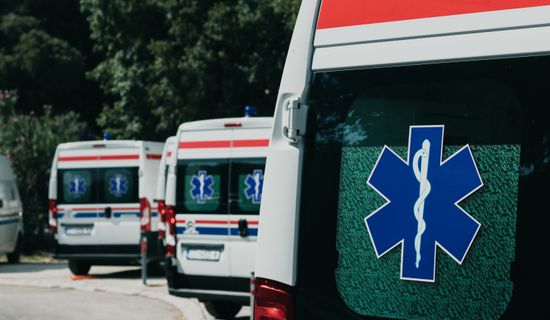 都兰救护车转运病人过路高速收费吗?
